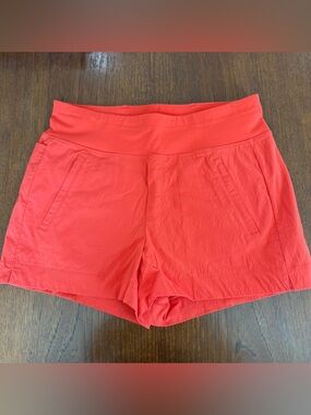 Athleta Trekkie North Shorts
